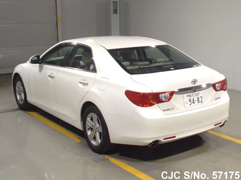 Toyota mark x 2010