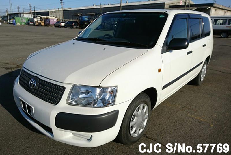 Toyota succeed двери