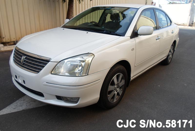 Toyota premio 2004