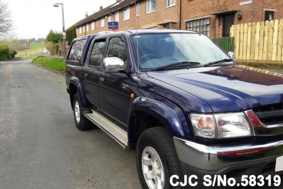 2002 Toyota / Hilux Stock No. 58319