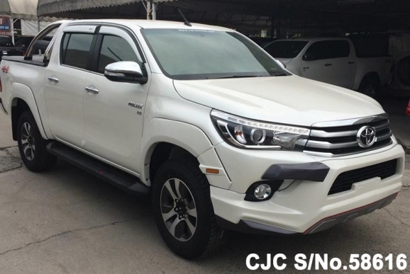 2017 Toyota / Hilux Revo Stock No. 58616