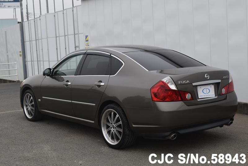 Nissan fuga 2005