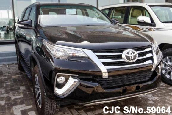2017 Toyota / Fortuner Stock No. 59064