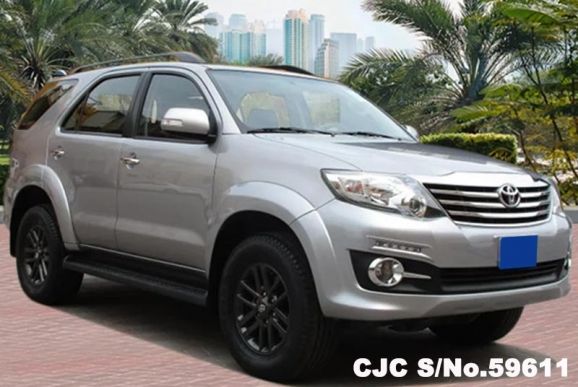 2015 Toyota / Fortuner Stock No. 59611