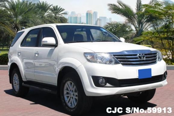 2013 Toyota / Fortuner Stock No. 59913