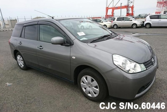 Nissan wingroad серый