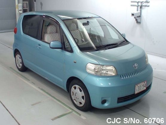 2004 Toyota / Porte Stock No. 60706