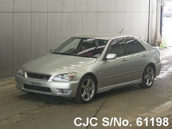 Toyota altezza stock