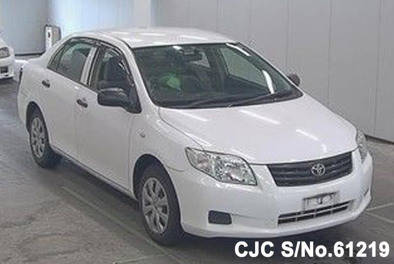 Toyota corolla axio 2010