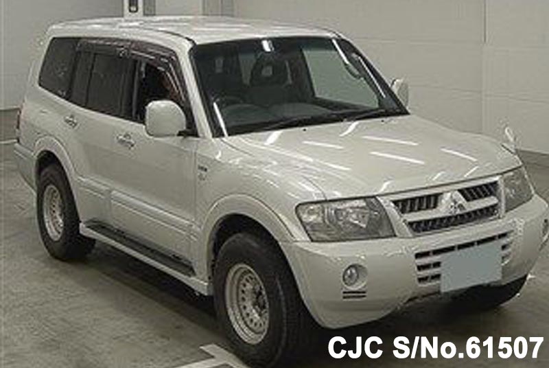 Mitsubishi pajero 2004