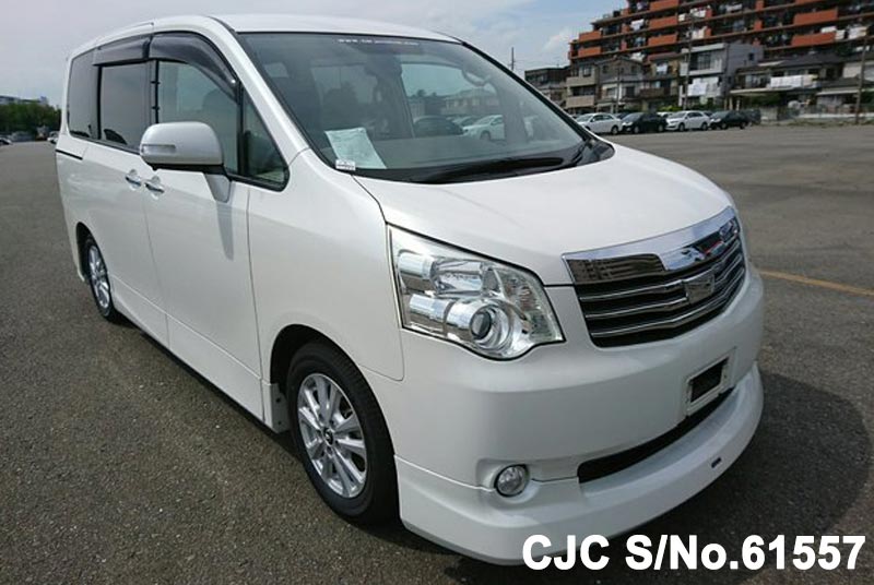 2011 Toyota Noah White for sale Stock No. 61557 Japanese Used Cars