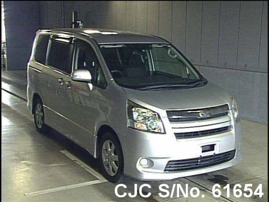 2007 Toyota / Noah Stock No. 61654