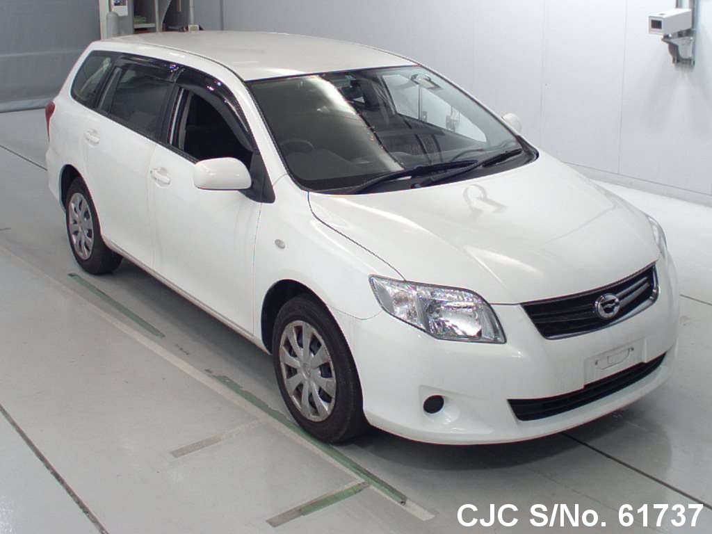 Toyota fielder 4wd