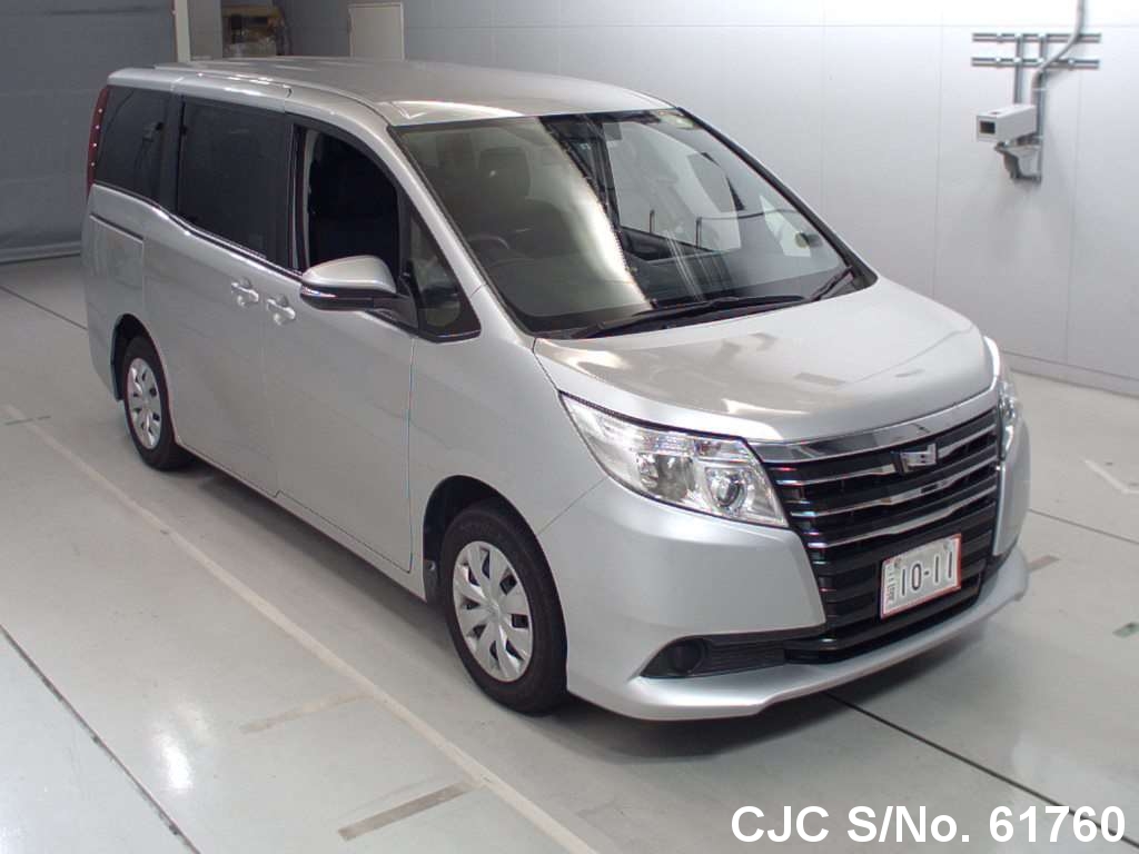 2014 Toyota Noah Silver for sale Stock No. 61760 Japanese Used Cars