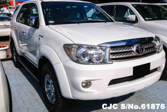 2009 Toyota / Fortuner Stock No. 61876