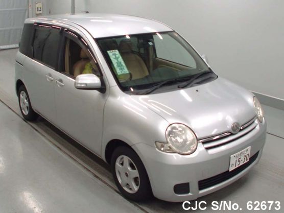 2006 Toyota / Sienta Stock No. 62673