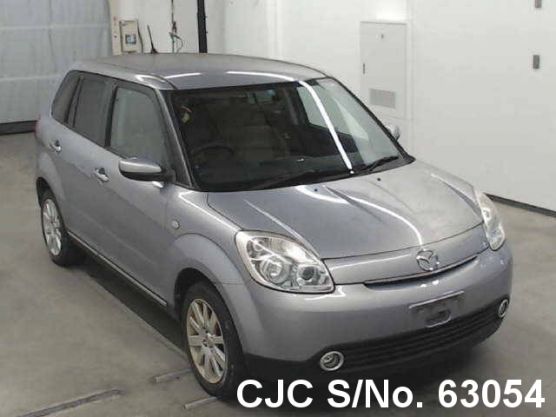 2004 Mazda / Verisa Stock No. 63054