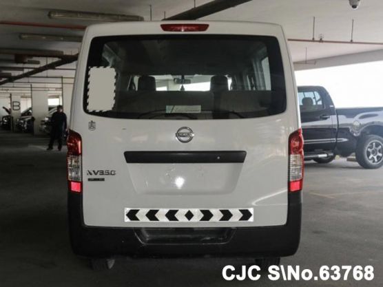nissan urvan white