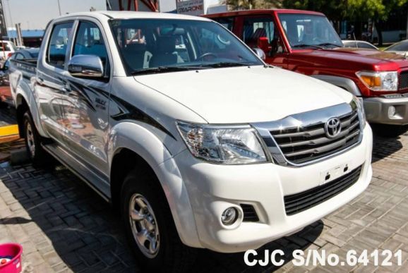 2015 Toyota / Hilux Stock No. 64121