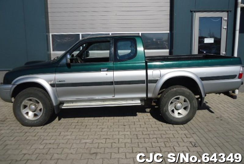 Mitsubishi l200 2004
