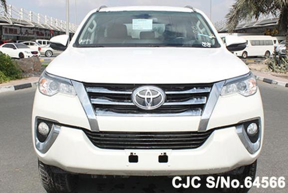2018 Toyota / Fortuner Stock No. 64566