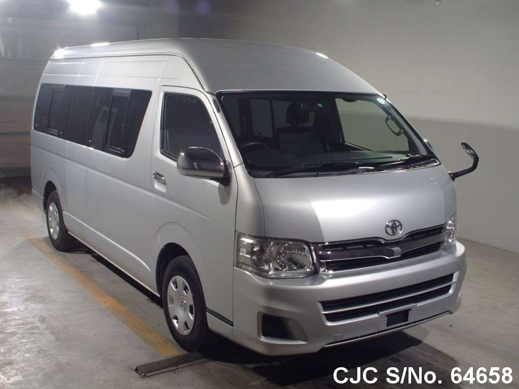 Toyota hiace 2013