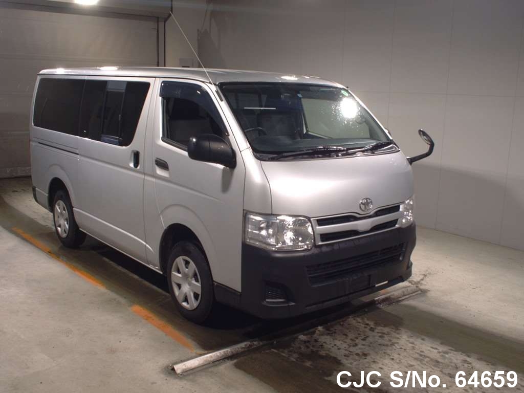Toyota hiace 2012