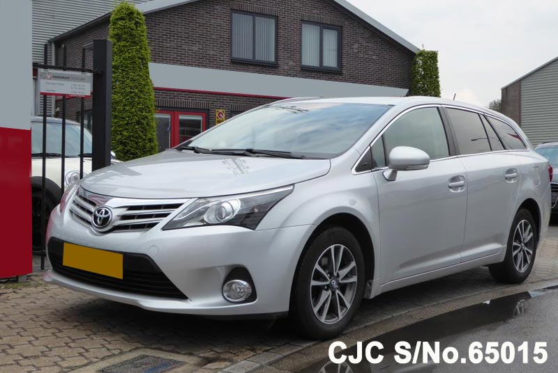 Toyota avensis 2013