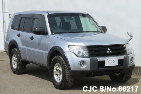2007 Mitsubishi / Pajero Stock No. 66217