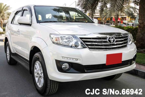 2015 Toyota / Fortuner Stock No. 66942