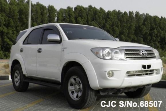 2009 Toyota / Fortuner Stock No. 68507