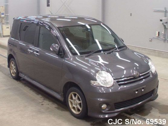 2009 Toyota / Sienta Stock No. 69539