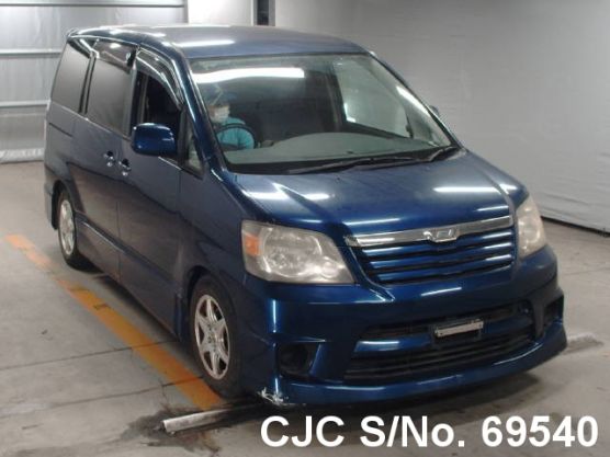 2001 Toyota / Noah Stock No. 69540
