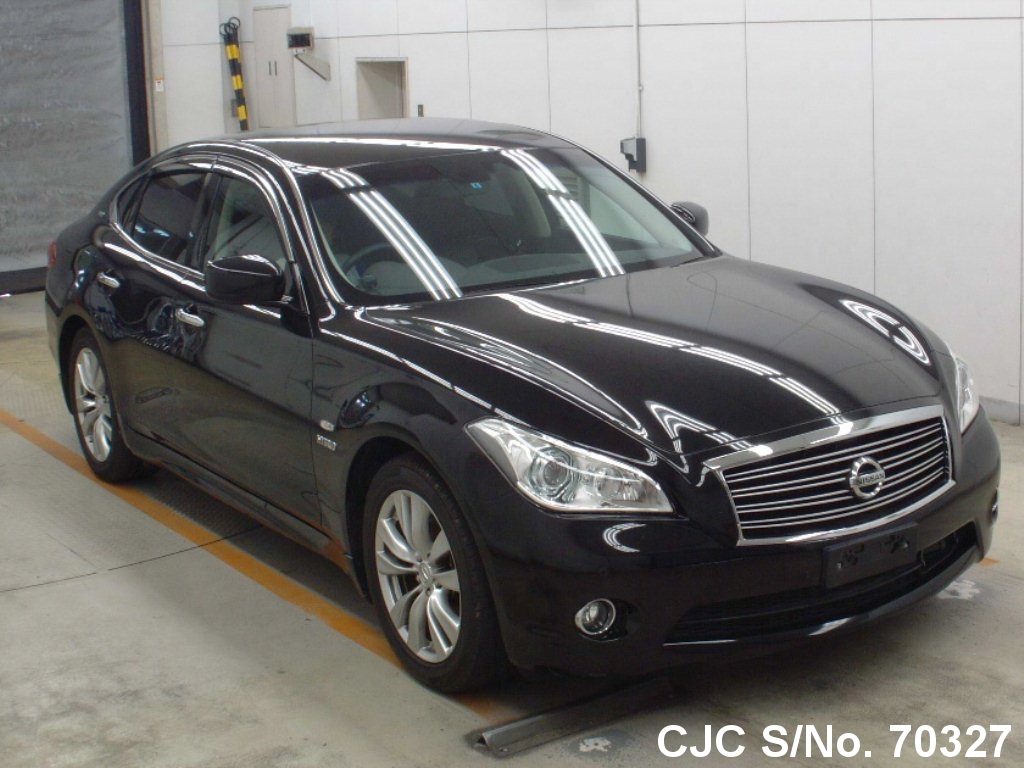 Nissan fuga 2011