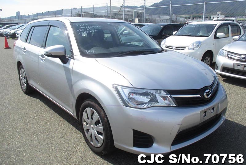 Toyota corolla fielder 2013