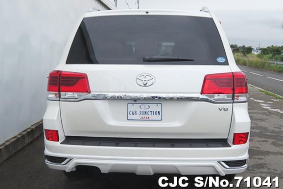2018 Toyota Land Cruiser White for sale | Stock No. 71041