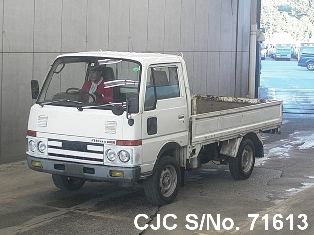 Nissan atlas 1989