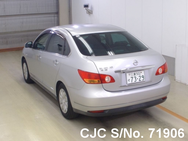 Nissan bluebird sylphy 2010