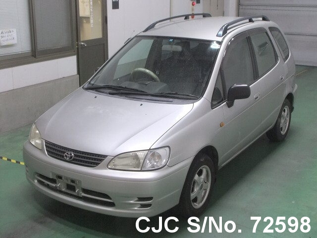 Toyota spacio 1999