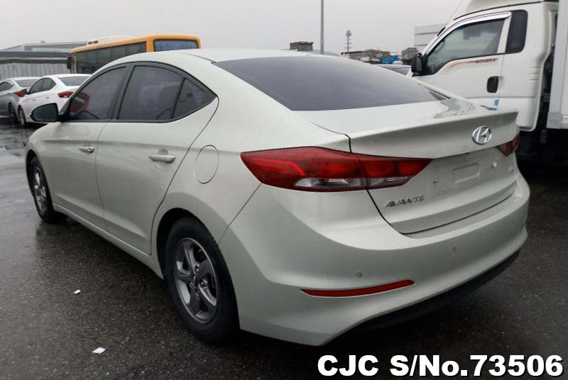 Hyundai avante 2015