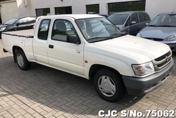 2004 Toyota / Hilux Stock No. 75062