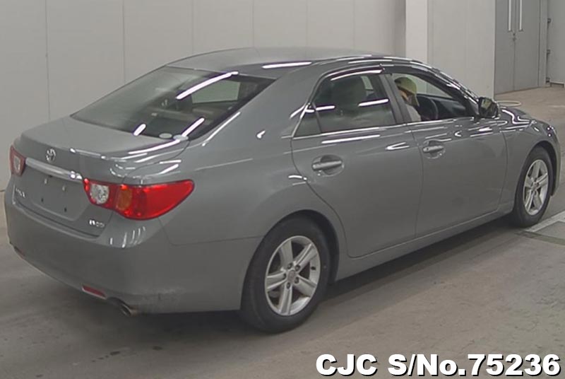 Toyota mark x 2010