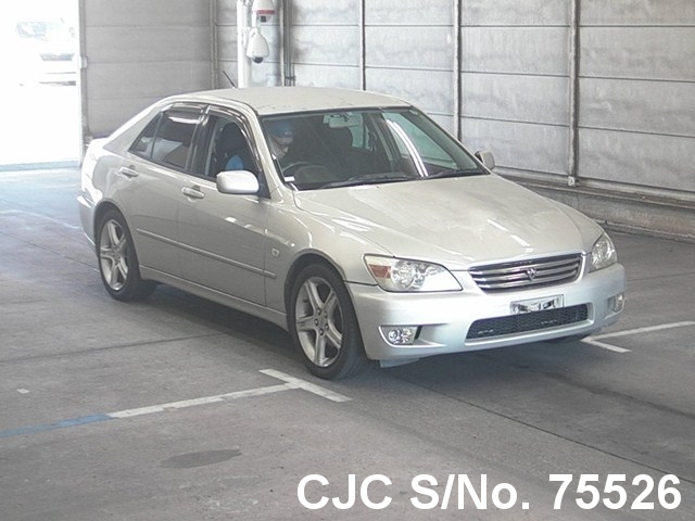 Toyota altezza 1999