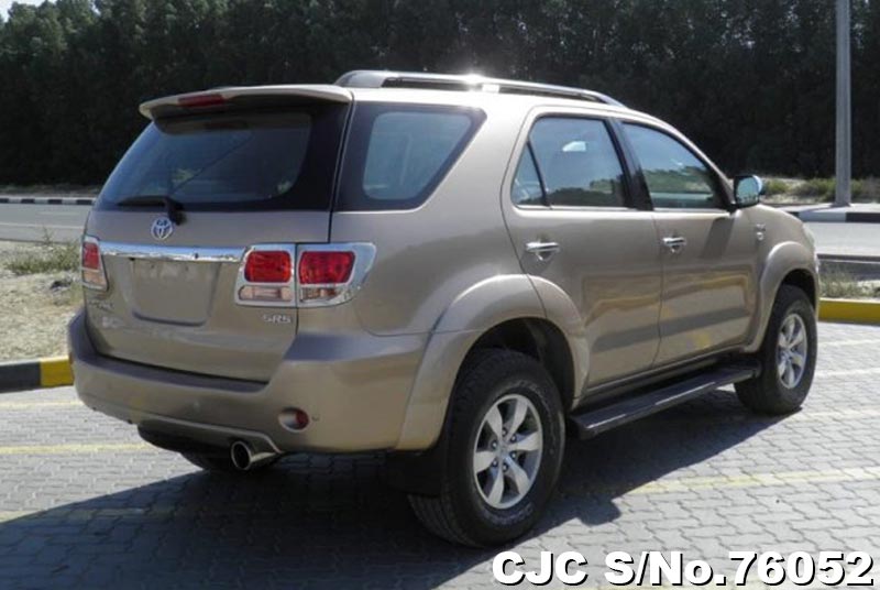 Toyota fortuner 2006 год