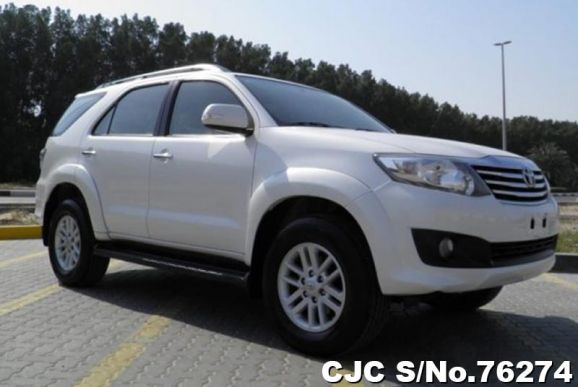 2014 Toyota / Fortuner Stock No. 76274