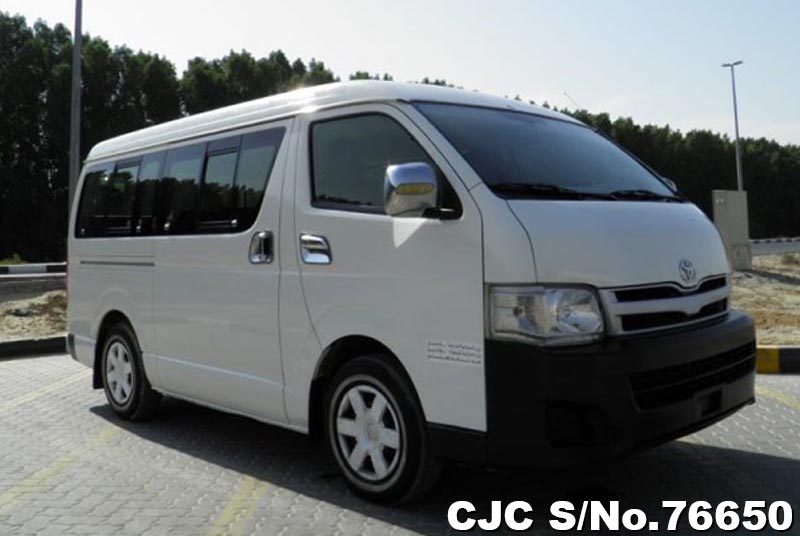 Toyota hiace 2013