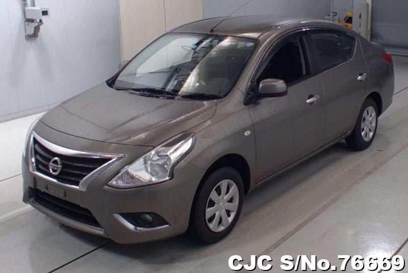 Nissan latio 2015