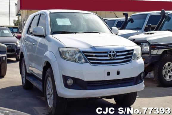 2012 Toyota / Fortuner Stock No. 77393