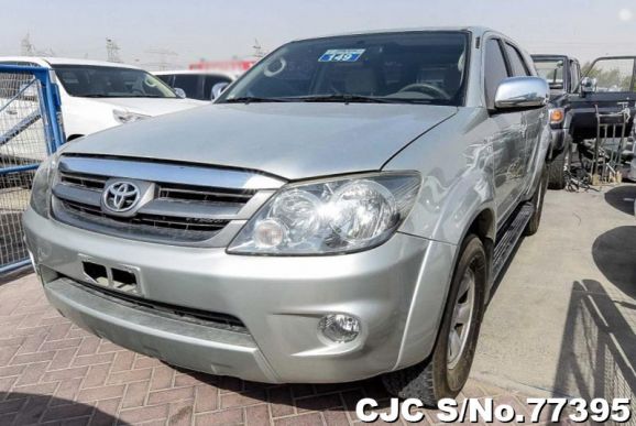 2008 Toyota / Fortuner Stock No. 77395
