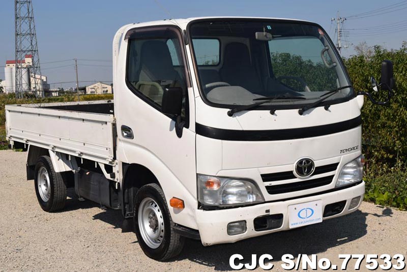 Грузовик toyota toyoace